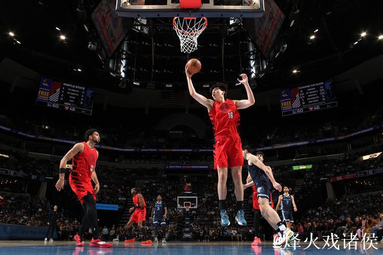 杨瀚森NBA生涯首次先发砍4分5板 开拓者不敌灰熊